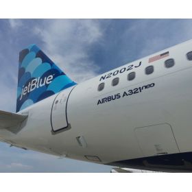 Cómo equilibrar dos percepciones de marca opuestas no es la única ni la más grande dificultad que enfrenta JetBlue / Foto: JetBlue.