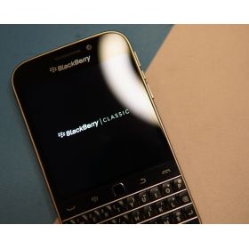 El acuerdo no incluye las patentes que utiliza BlackBerry en sus servicios y operaciones comerciales / Randy Lu - Unsplash